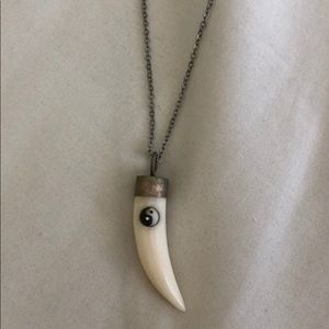 Ying yang horn necklace